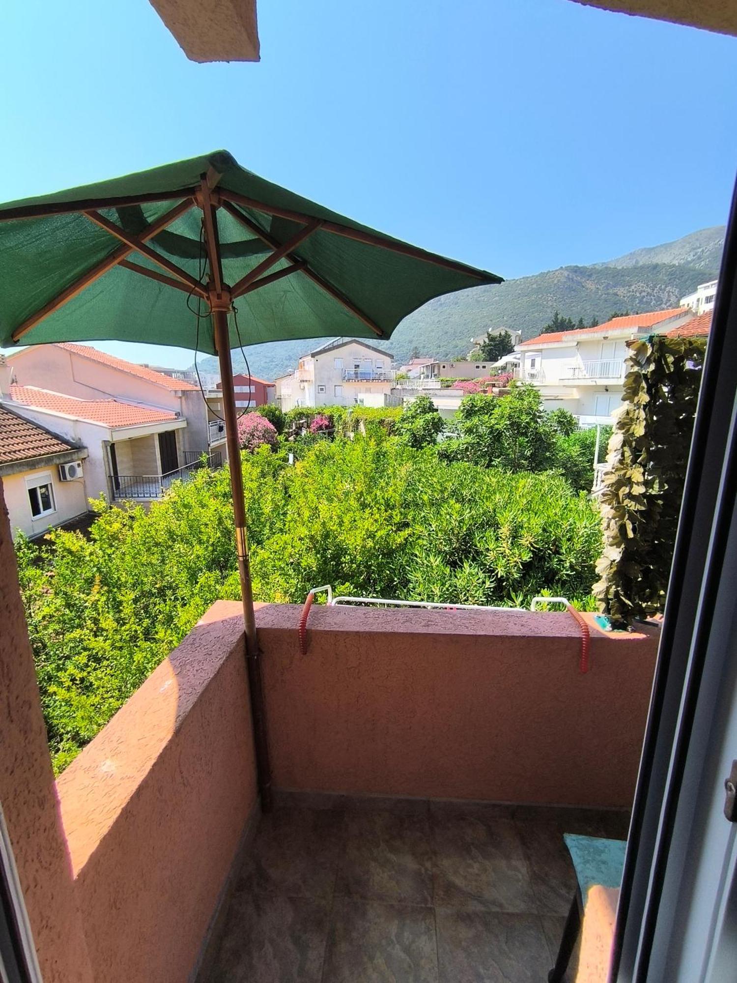 Guesthouse Lautasevic Petrovac na moru Exterior foto
