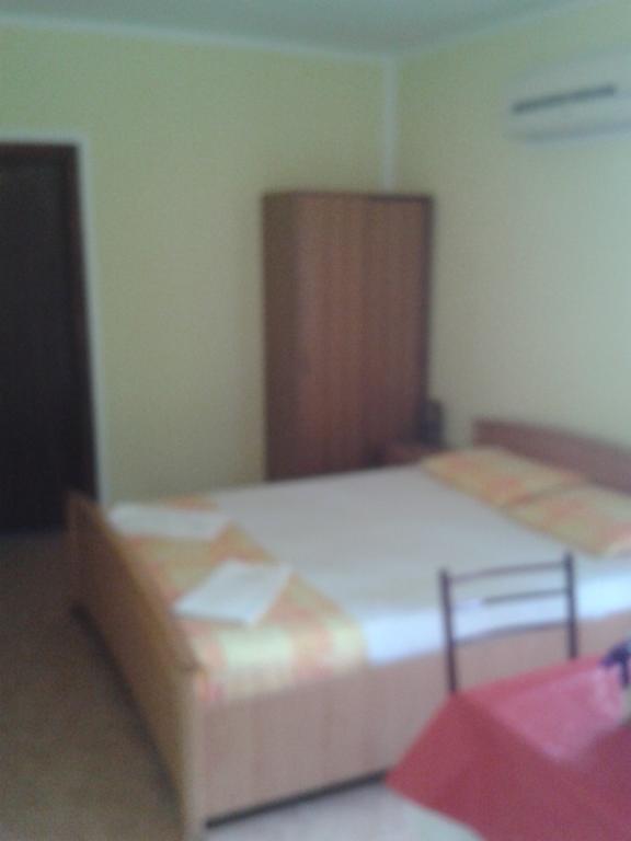 Guesthouse Lautasevic Petrovac na moru Exterior foto
