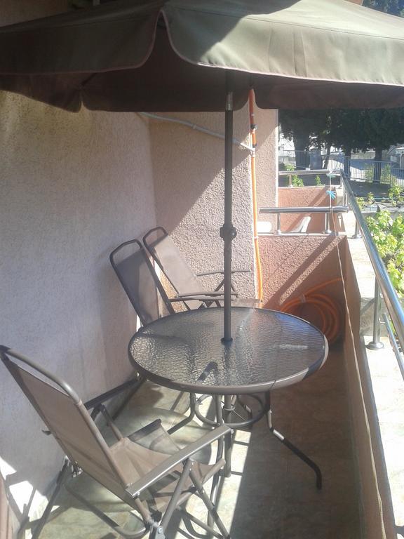 Guesthouse Lautasevic Petrovac na moru Exterior foto